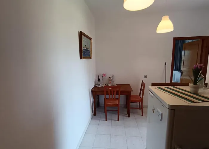 Villa Angela, Seafront Apartments, Almiros Beach