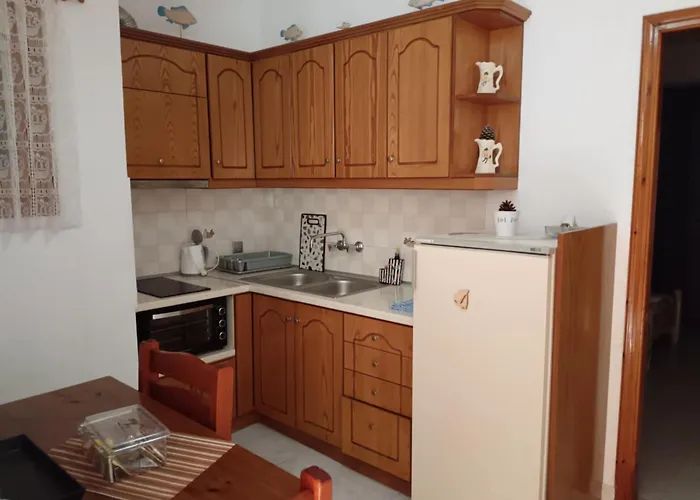 Villa Angela, Seafront Apartments, Almiros Beach