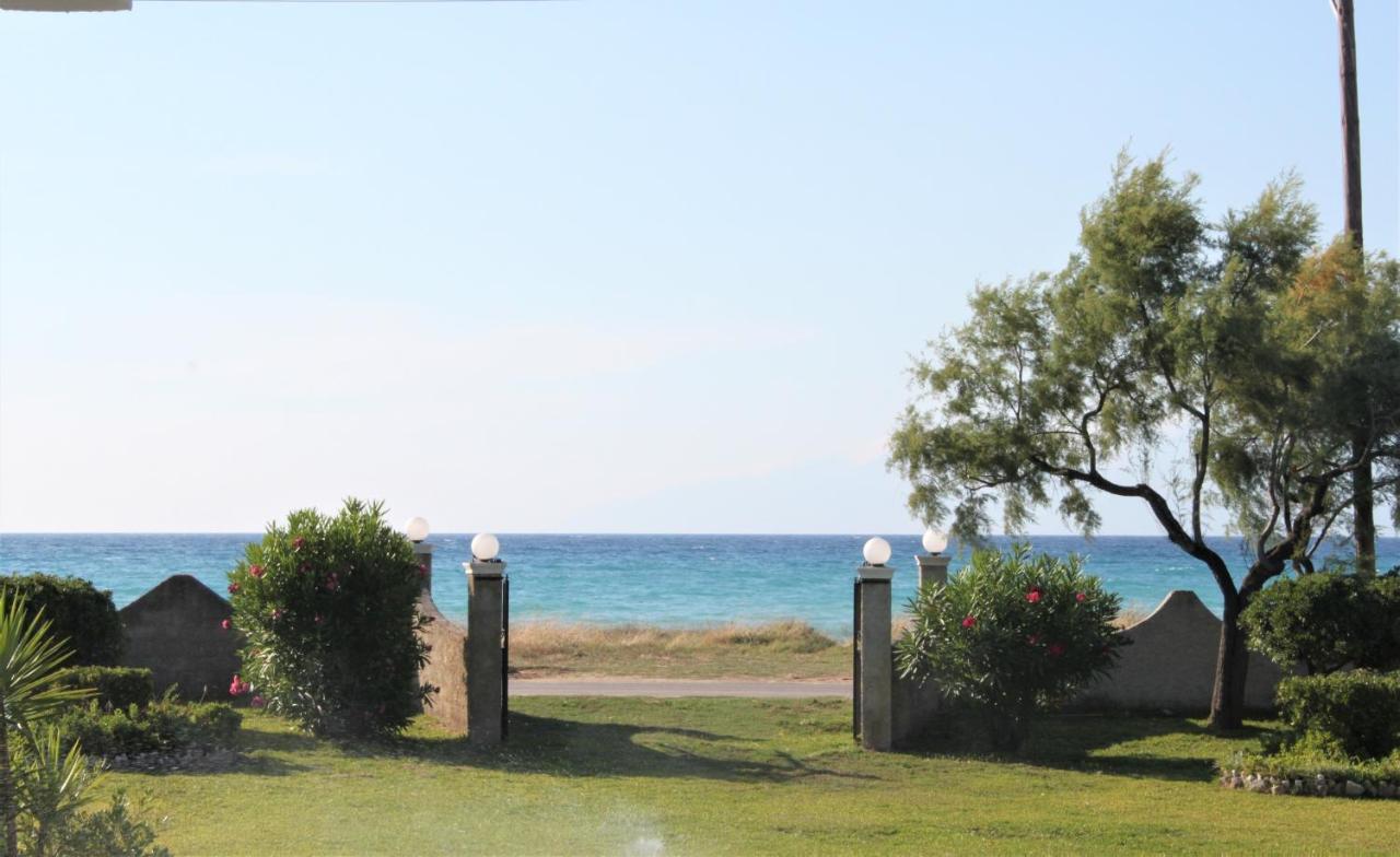 Angela, Seafront Apartments, Almiros Apartment *